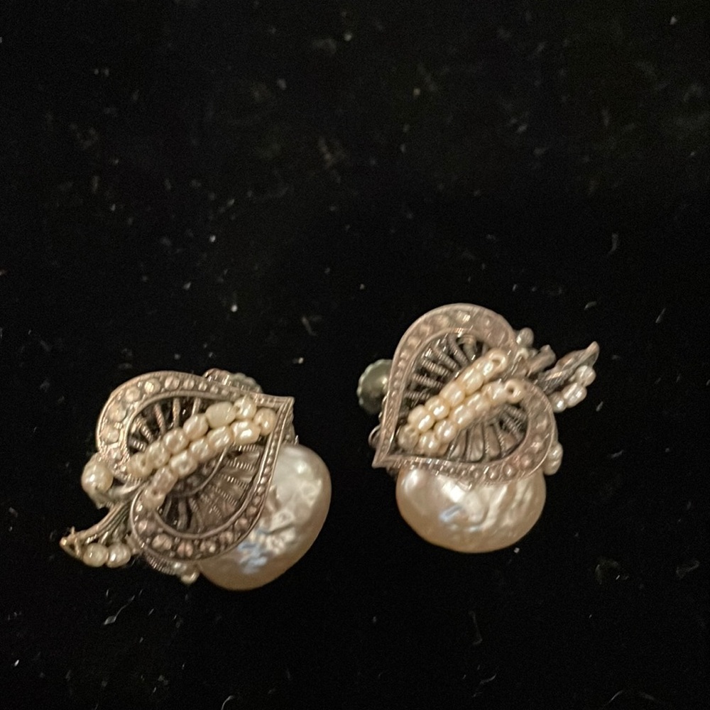 Miriam Haskell Clip on vintage earrings
